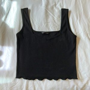 Black Cropped Tank with Lettuce Trim